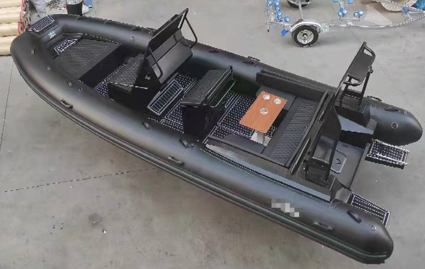 Jeśli łódź RIB nadal często się kręci po dostosowaniu kąta mocowania silnika, przyczyną mogą być następujące przyczyny